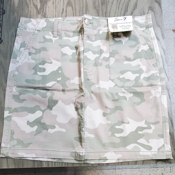 clothes - Picture 4 of 4